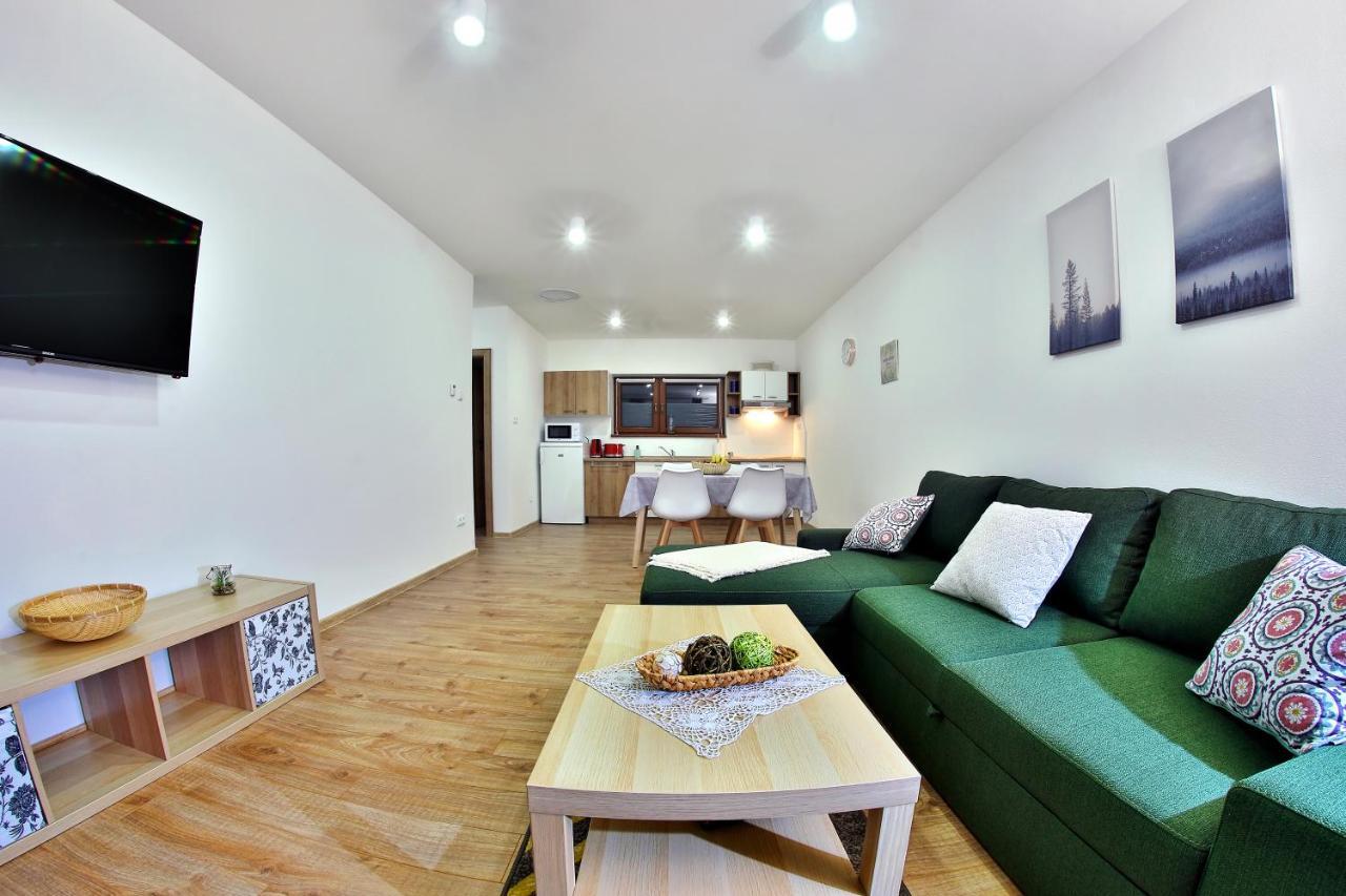 Kamilli Apartment Bešeňová Exterior foto