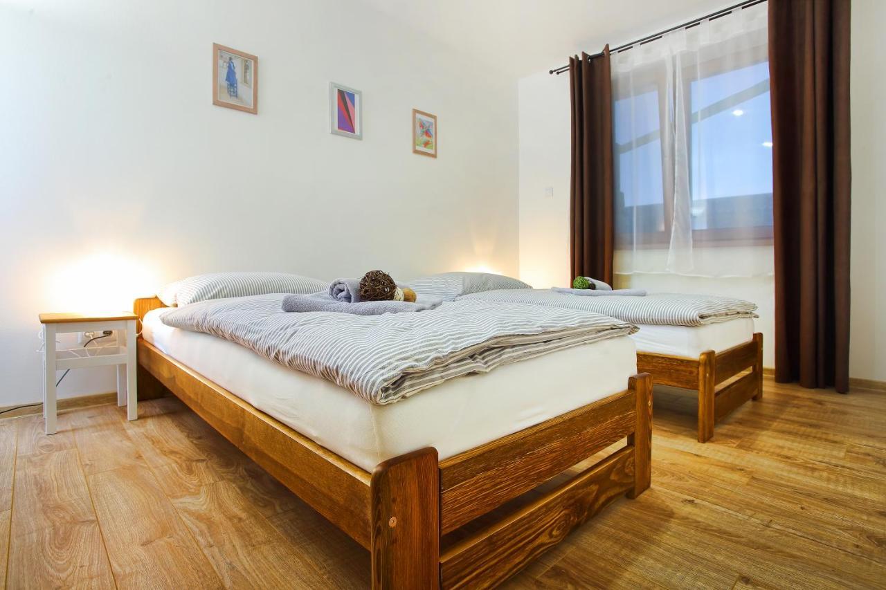 Kamilli Apartment Bešeňová Exterior foto