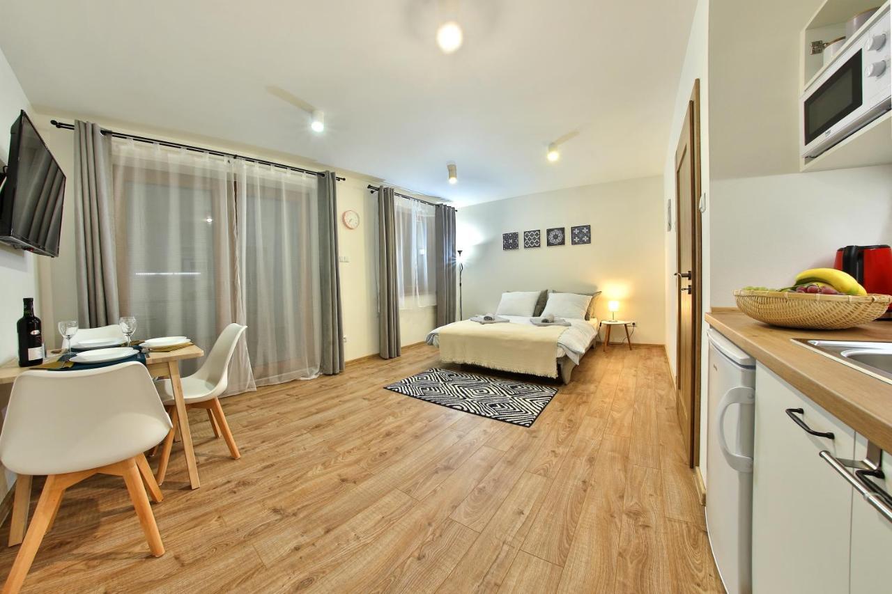 Kamilli Apartment Bešeňová Exterior foto